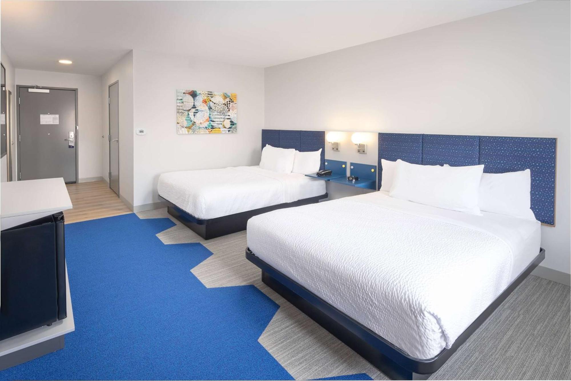 Microtel Inn & Suites By Wyndham Macedon Exterior photo